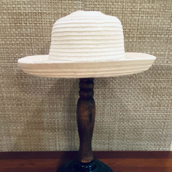 Kathy Jeanne Accessories - NWOT Winter White Chenille Boater Hat by Kathy Jeanne